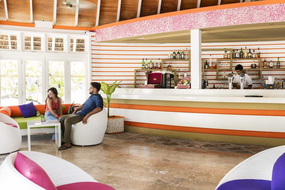Dhoni Bar at Sun Siyam Olhuveli thumbnail 4